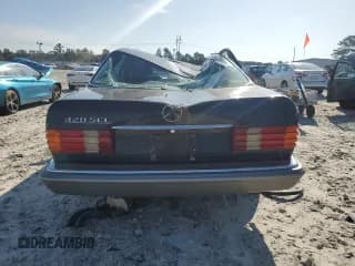 ✅ 1986 Mercedes-Benz 420 SEL • VIN: WDBCA35D1GA228082 • Лот: 61684325. Опубликован ранее на Copart с пробегом 82 614 миль. Бесплатный доступ к архиву аукционных продаж из США и подробный отчёт об истории автомобиля на DreamBid. Изображение 6.