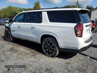 ✅ 2021 Chevrolet Suburban RST • VIN: 1GNSKEKD1MR390115 • Lot: 73106224. Wystawiony na Copart z przebiegiem 51 308 mil. Bezpłatny archiwum sprzedaży aukcyjnych z USA i szczegółowy raport historii pojazdu na DreamBid. Zdjęcie 2.
