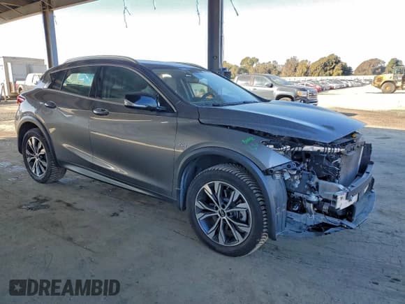 ✅ 2018 Infiniti QX30 Essential • VIN: SJKCH5CR3JA054656 • Lot: 96187775. Listed on Copart with 33,260 mi. Free auction sales archive from the USA and detailed vehicle history report at DreamBid. Image 4.