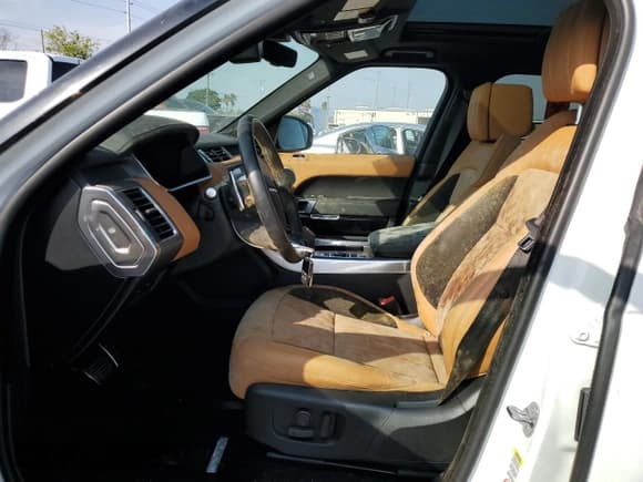 ✅ 2018 Land Rover Range Rover Sport • VIN: SALWR2RE0JA192874 • Лот: 50208775. Опубликован ранее на Copart с пробегом Не указан. Бесплатный доступ к архиву аукционных продаж из США и подробный отчёт об истории автомобиля на DreamBid. Изображение 7.