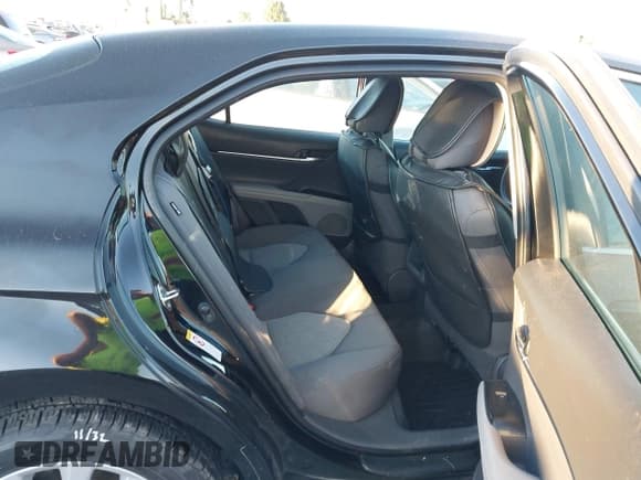 ✅ 2018 Toyota Camry LE • VIN: 4T1B11HK3JU103355 • Lot: 43582587. Listed on IAAI with 103,270 mi. Free auction sales archive from the USA and detailed vehicle history report at DreamBid. Image 8.