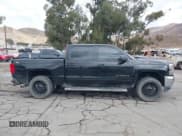 ✅ 2018 Chevrolet Silverado 1500 LT • VIN: 3GCPCREC7JG602033 • Lot: 43407063. Wystawiony na IAAI z przebiegiem 81 468 mil. Bezpłatny archiwum sprzedaży aukcyjnych z USA i szczegółowy raport historii pojazdu na DreamBid. Zdjęcie 13.