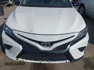 ✅ 2020 Toyota Camry SE • VIN: 4T1G11AK2LU322343 • Лот: 43824266. Опубликован ранее на IAAI с пробегом 63 997 миль. Бесплатный доступ к архиву аукционных продаж из США и подробный отчёт об истории автомобиля на DreamBid. Изображение 6.