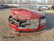 ✅ 2017 Lincoln MKZ Select • VIN: 3LN6L5D94HR628092 • Lot: 92888055. Wystawiony na Copart z przebiegiem 77 651 mil. Bezpłatny archiwum sprzedaży aukcyjnych z USA i szczegółowy raport historii pojazdu na DreamBid. Zdjęcie 5.