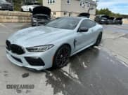 ✅ 2023 BMW M8 Competition • VIN: WBSAE0C09PCK95960 • Лот: 81414105. Опубликован ранее на Copart с пробегом 100 184 миль. Бесплатный доступ к архиву аукционных продаж из США и подробный отчёт об истории автомобиля на DreamBid. Изображение 1.