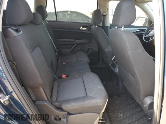 ✅ 2018 Volkswagen Atlas S • VIN: 1V2GR2CAXJC519446 • Lot: 84985315. Listed on Copart with 105,362 mi. Free auction sales archive from the USA and detailed vehicle history report at DreamBid. Image 11.