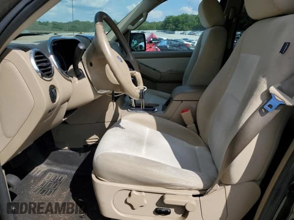 ✅ 2008 Ford Explorer Sport Trac XLT • VIN: 1FMEU31E68UA14717 • Лот: 71909534. Опубликован ранее на Copart с пробегом 265 268 миль. Бесплатный доступ к архиву аукционных продаж из США и подробный отчёт об истории автомобиля на DreamBid. Изображение 7.