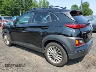 ✅ 2021 Hyundai Kona SEL Plus • VIN: KM8K6CAA2MU722743 • Лот: 58909273. Размещён на Copart с пробегом 54 885 миль миль. Получите бесплатный доступ к архиву аукционных продаж из США и посмотрите подробный отчёт об истории автомобиля на DreamBid. Изображение 2.