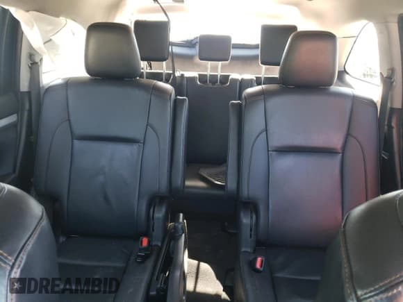 ✅ 2019 Toyota Highlander SE • VIN: 5TDKZRFH2KS574745 • Lot: 80111035. Wystawiony na Copart z przebiegiem 93 587 mil. Bezpłatny archiwum sprzedaży aukcyjnych z USA i szczegółowy raport historii pojazdu na DreamBid. Zdjęcie 10.