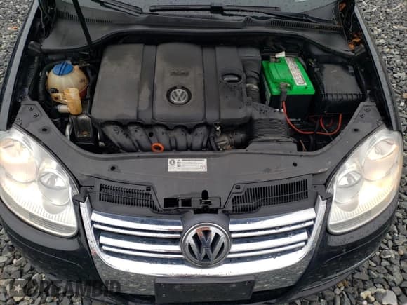 ✅ 2010 Volkswagen Jetta Limited Edition • VIN: 3VWRZ7AJ8AM158398 • Лот: 55479365. Опубликован ранее на Copart с пробегом 137 221 миль. Бесплатный доступ к архиву аукционных продаж из США и подробный отчёт об истории автомобиля на DreamBid. Изображение 11.