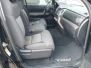 ✅ 2016 Toyota Tundra SR • VIN: 5TFRM5F11GX108413 • Лот: 42843908. Опубликован ранее на IAAI с пробегом 51 423 миль. Бесплатный доступ к архиву аукционных продаж из США и подробный отчёт об истории автомобиля на DreamBid. Изображение 5.