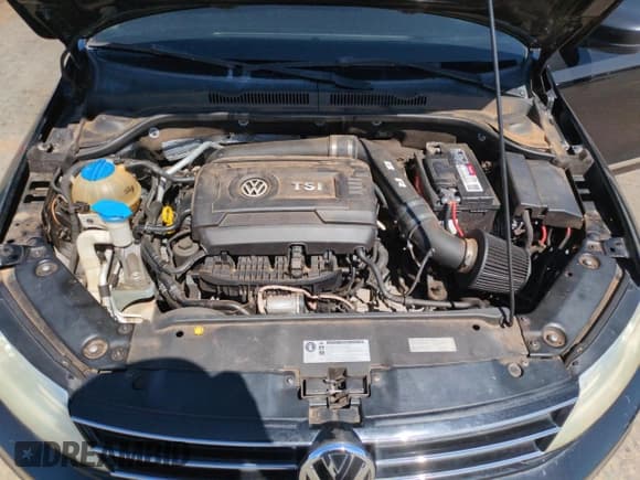 ✅ 2015 Volkswagen Jetta SE • VIN: 3VWD17AJ5FM262789 • Lot: 57525075. Wystawiony na Copart z przebiegiem 147 268 mil. Bezpłatny archiwum sprzedaży aukcyjnych z USA i szczegółowy raport historii pojazdu na DreamBid. Zdjęcie 11.