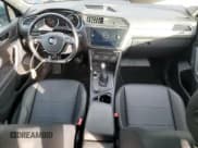 ✅ 2019 Volkswagen Tiguan SE • VIN: 3VV2B7AX9KM095666 • Лот: 91825065. Опубликован ранее на Copart с пробегом 76 722 миль. Бесплатный доступ к архиву аукционных продаж из США и подробный отчёт об истории автомобиля на DreamBid. Изображение 8.