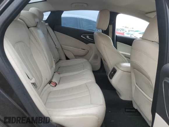 ✅ 2015 Chrysler 200 C • VIN: 1C3CCCCG9FN524312 • Lot: 90237525. Listed on Copart with 103,320 mi. Free auction sales archive from the USA and detailed vehicle history report at DreamBid. Image 10.