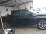 ✅ 2021 Chevrolet Silverado 1500 RST • VIN: 3GCPWDED0MG131690 • Lot: 42199939. Wystawiony na IAAI z przebiegiem 83 298 mil. Bezpłatny archiwum sprzedaży aukcyjnych z USA i szczegółowy raport historii pojazdu na DreamBid. Zdjęcie 13.