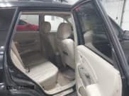 ✅ 2006 Hyundai Tucson GLS • VIN: KM8JN72D56U391562 • Lot: 43552750. Listed on IAAI with 111,438 mi. Free auction sales archive from the USA and detailed vehicle history report at DreamBid. Image 8.