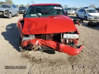 2001 Chevrolet S-10 LS с VIN 1GCCS19W918132410, выставлен на аукционе Copart как лот 73995524 с пробегом 117 767 миль миль и Списание • Salvage title. История ставок и продаж доступна на DreamBid. Изображение 5.
