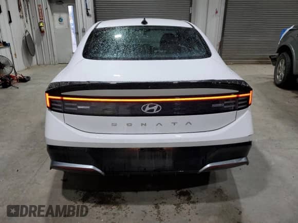 2024 Hyundai Sonata SEL with VIN KMHL64JA5RA376318, listed as a Copart auction lot 86284445 with 41,285 mi miles and Clean title. Bid and sale history available at DreamBid. Image 6.