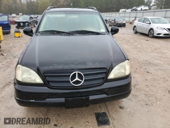 ✅ 2000 Mercedes-Benz M 320/430/500 • VIN: 4JGAB72E5YA206805 • Lot: 90472585. Wystawiony na Copart z przebiegiem 281 810 mil. Bezpłatny archiwum sprzedaży aukcyjnych z USA i szczegółowy raport historii pojazdu na DreamBid. Zdjęcie 5.