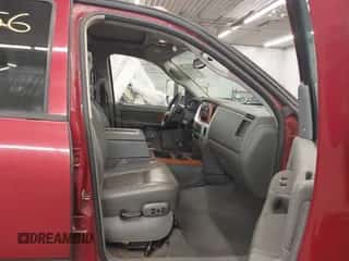 2006 Dodge 3500 SLT z VIN 3D7LX39C36G172959, wystawiony jako IAAI lot #42103356 z przebiegiem 265 818 mil mil oraz . Historia ofert i sprzedaży dostępna na DreamBid. Obrazek 5.