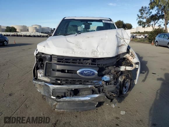 ✅ 2017 Ford F-350 XL • VIN: 1FTRF3B67HEE64927 • Lot: 46068765. Listed on Copart with 174,296 mi. Free auction sales archive from the USA and detailed vehicle history report at DreamBid. Image 5.