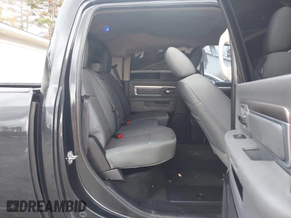 ✅ 2016 Ram 1500 Outdoorsman • VIN: 1C6RR7TM5GS174124 • Lot: 43646208. Wystawiony na IAAI z przebiegiem 148 230 mil. Bezpłatny archiwum sprzedaży aukcyjnych z USA i szczegółowy raport historii pojazdu na DreamBid. Zdjęcie 8.