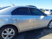 ✅ 2012 Ford Fusion SE • VIN: 3FAHP0HA9CR253758 • Lot: 43560812. Wystawiony na IAAI z przebiegiem 187 578 mil. Bezpłatny archiwum sprzedaży aukcyjnych z USA i szczegółowy raport historii pojazdu na DreamBid. Zdjęcie 13.