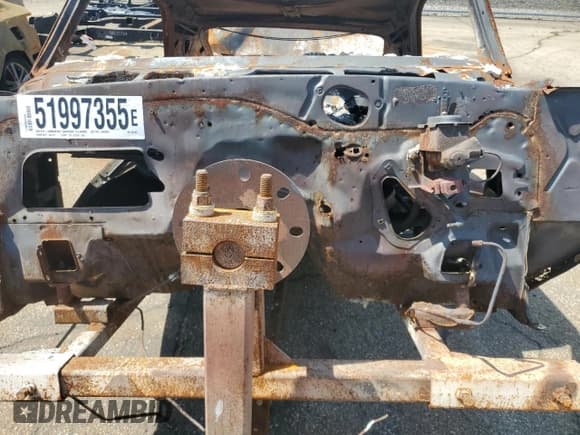 ✅ 1967 Pontiac Firebird • VIN: 223377U607198 • Лот: 51997355. Опубликован ранее на Copart с пробегом Не указан. Бесплатный доступ к архиву аукционных продаж из США и подробный отчёт об истории автомобиля на DreamBid. Изображение 11.