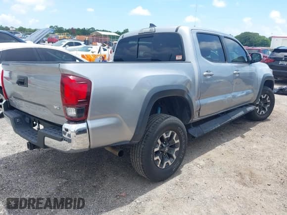 ✅ 2019 Toyota Tacoma SR • VIN: 3TMCZ5AN4KM271833 • Lot: 42557353. Wystawiony na IAAI z przebiegiem 72 634 mil. Bezpłatny archiwum sprzedaży aukcyjnych z USA i szczegółowy raport historii pojazdu na DreamBid. Zdjęcie 4.