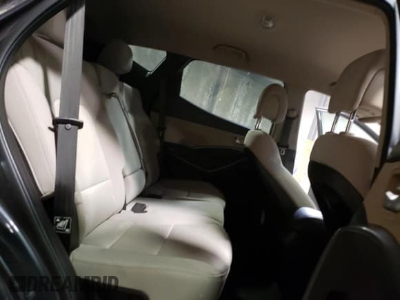 ✅ 2018 Hyundai Santa Fe 2.4L • VIN: 5XYZTDLB8JG566132 • Лот: 53576853. Опубликован ранее на Copart с пробегом 30 589 миль. Бесплатный доступ к архиву аукционных продаж из США и подробный отчёт об истории автомобиля на DreamBid. Изображение 11.