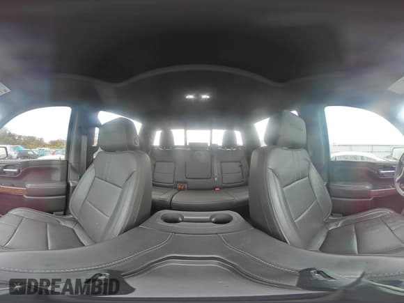 ✅ 2019 Chevrolet Silverado 1500 High Country • VIN: 3GCUYHEL2KG167793 • Lot: 79044534. Wystawiony na Copart z przebiegiem 67 012 mil. Bezpłatny archiwum sprzedaży aukcyjnych z USA i szczegółowy raport historii pojazdu na DreamBid. Zdjęcie 13.