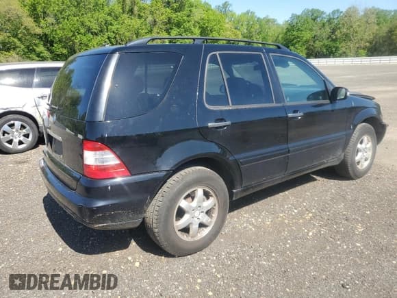 ✅ 2003 Mercedes-Benz M 500 • VIN: 4JGAB75E13A375515 • Lot: 54742135. Listed on Copart with 168,396 mi. Free auction sales archive from the USA and detailed vehicle history report at DreamBid. Image 3.