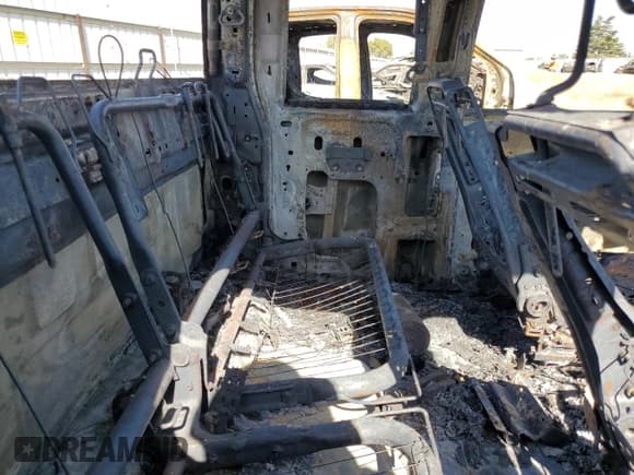 ✅ 2010 Chevrolet Silverado 1500 • VIN: 1GCYKSE24AZ155313 • Лот: 69612884. Опубликован ранее на Copart с пробегом Не указан. Бесплатный доступ к архиву аукционных продаж из США и подробный отчёт об истории автомобиля на DreamBid. Изображение 10.