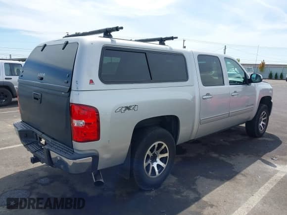 ✅ 2011 Chevrolet Silverado 1500 LTZ • VIN: 3GCPKTE32BG211714 • Lot: 42917300. Wystawiony na IAAI z przebiegiem 161 706 mil. Bezpłatny archiwum sprzedaży aukcyjnych z USA i szczegółowy raport historii pojazdu na DreamBid. Zdjęcie 4.