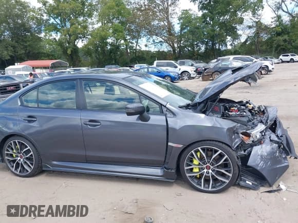 ✅ 2020 Subaru WRX STI Limited • VIN: JF1VA2Y66L9801920 • Lot: 40388271. Listed on IAAI with 70,857 mi. Free auction sales archive from the USA and detailed vehicle history report at DreamBid. Image 13.