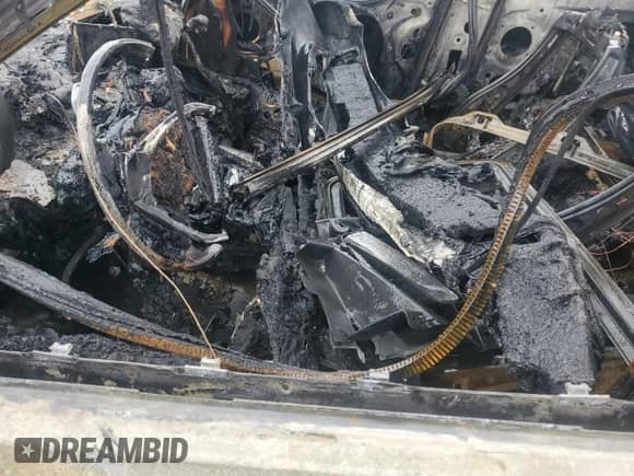 2015 BMW 3 Series 328d xDrive с VIN WBA3K5C59FK301663, выставлен на аукционе Copart как лот 45982205 с пробегом Не указан миль и На запчасти • Non repairable. История ставок и продаж доступна на DreamBid. Изображение 7.