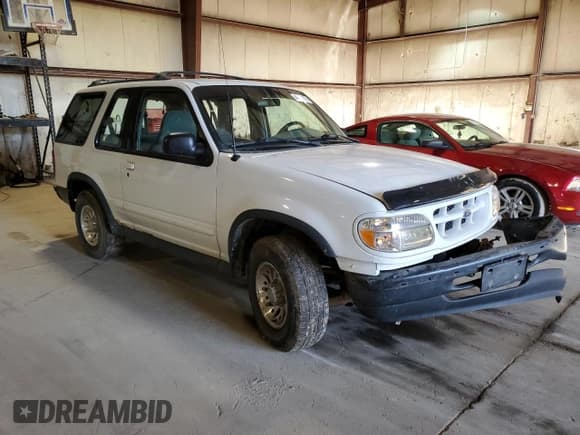 ✅ 1998 Ford Explorer Sport • VIN: 1FMYU24X2WUC07528 • Lot: 44371365. Listed on Copart with 195,798 mi. Free auction sales archive from the USA and detailed vehicle history report at DreamBid. Image 4.