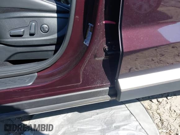 2024 Hyundai Palisade SEL with VIN KM8R24GE9RU740724, listed as a IAAI auction lot 43277234 with 44,963 mi miles and . Bid and sale history available at DreamBid. Image 6.