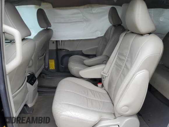 ✅ 2012 Toyota Sienna XLE AAS • VIN: 5TDYK3DC5CS219878 • Лот: 58422305. Опубликован ранее на Copart с пробегом 152 946 миль. Бесплатный доступ к архиву аукционных продаж из США и подробный отчёт об истории автомобиля на DreamBid. Изображение 11.