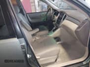 ✅ 2005 Toyota Highlander • VIN: JTEDD21AX50113675 • Lot: 43841872. Wystawiony na IAAI z przebiegiem 211 020 mil. Bezpłatny archiwum sprzedaży aukcyjnych z USA i szczegółowy raport historii pojazdu na DreamBid. Zdjęcie 5.