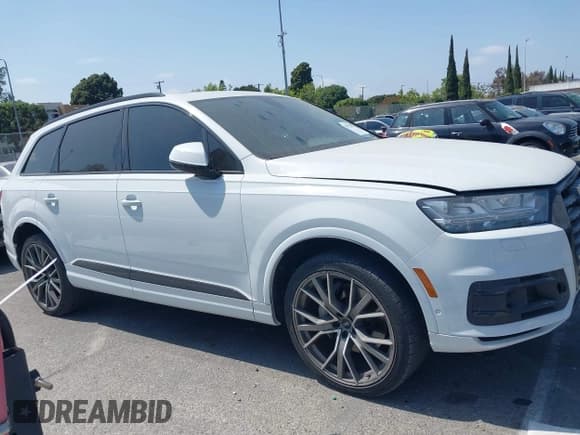 ✅ 2019 Audi Q7 Prestige • VIN: WA1VAAF71KD004660 • Лот: 42392562. Опубликован ранее на IAAI с пробегом 83 205 миль. Бесплатный доступ к архиву аукционных продаж из США и подробный отчёт об истории автомобиля на DreamBid. Изображение 13.