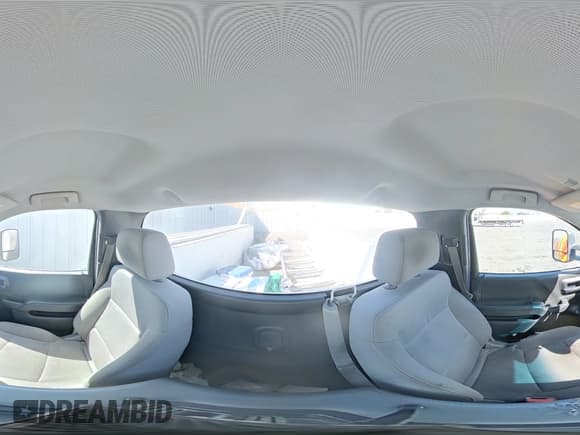 ✅ 2015 Chevrolet Silverado 2500HD Work Truck • VIN: 1GB0CUEG6FZ516103 • Lot: 80951675. Wystawiony na Copart z przebiegiem 356 131 mil. Bezpłatny archiwum sprzedaży aukcyjnych z USA i szczegółowy raport historii pojazdu na DreamBid. Zdjęcie 14.