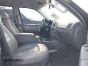 ✅ 2005 Ford Explorer XLT • VIN: 1FMZU63KX5UB61706 • Lot: 43156654. Wystawiony na IAAI z przebiegiem 161 280 mil. Bezpłatny archiwum sprzedaży aukcyjnych z USA i szczegółowy raport historii pojazdu na DreamBid. Zdjęcie 5.