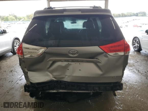 ✅ 2013 Toyota Sienna Limited • VIN: 5TDYK3DCXDS402646 • Lot: 85717545. Listed on Copart with 108,749 mi. Free auction sales archive from the USA and detailed vehicle history report at DreamBid. Image 6.