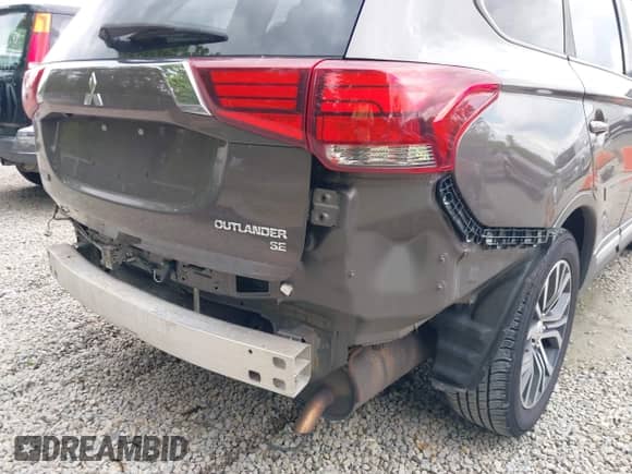 2018 Mitsubishi Outlander SE with VIN JA4AD3A34JZ065816, listed as a IAAI auction lot 42387958 with 201,398 mi miles and . Bid and sale history available at DreamBid. Image 6.