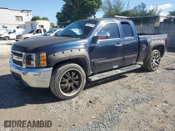 ✅ 2007 Chevrolet Silverado 1500 1LT • VIN: 2GCEC19C771621217 • Lot: 86427545. Listed on Copart with 220,342 mi miles. Access the free auction sales archive from the USA and view a detailed vehicle history report at DreamBid. Image 1.
