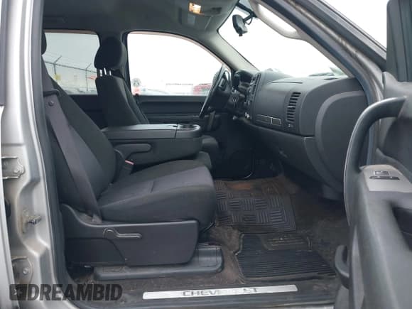 ✅ 2010 Chevrolet Silverado 1500 LT • VIN: 3GCRKSE37AG243379 • Lot: 43669964. Listed on IAAI with 118,192 mi. Free auction sales archive from the USA and detailed vehicle history report at DreamBid. Image 5.