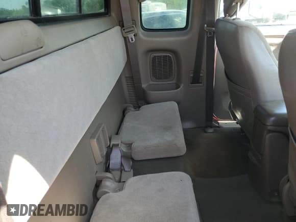 ✅ 2001 Toyota Tacoma PreRunner • VIN: 5TESN92NX1Z846886 • Lot: 52961165. Wystawiony na Copart z przebiegiem 311 509 mil. Bezpłatny archiwum sprzedaży aukcyjnych z USA i szczegółowy raport historii pojazdu na DreamBid. Zdjęcie 10.