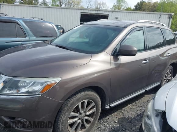 ✅ 2016 Nissan Pathfinder SV • VIN: 5N1AR2MN6GC651858 • Lot: 41920897. Listed on IAAI with 247,344 mi. Free auction sales archive from the USA and detailed vehicle history report at DreamBid. Image 14.