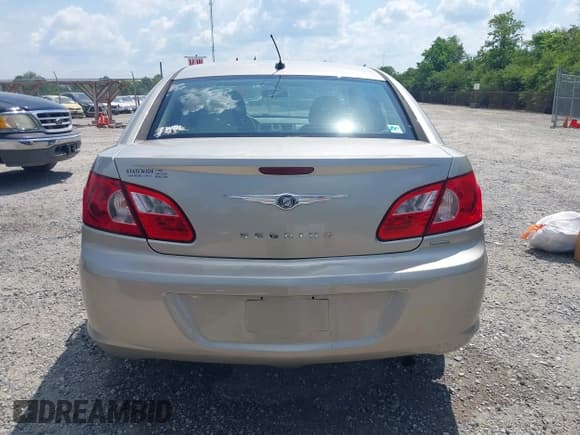 ✅ 2008 Chrysler Sebring Touring • VIN: 1C3LC56J08N226818 • Lot: 42665720. Listed on IAAI with 171,091 mi. Free auction sales archive from the USA and detailed vehicle history report at DreamBid. Image 16.